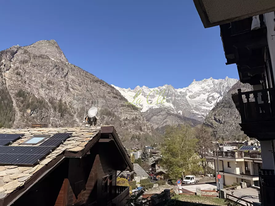 Immagine 23 di Trilocale in affitto  a Courmayeur