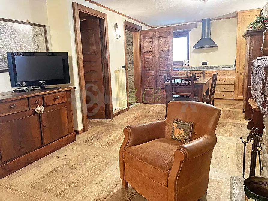 Immagine 5 di Bilocale in affitto  a Courmayeur