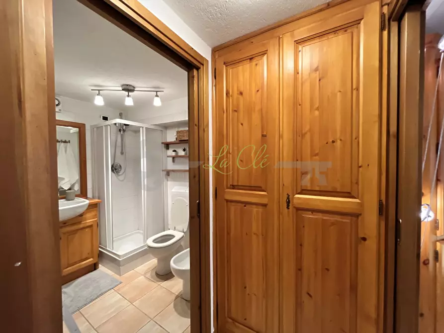 Immagine 12 di Bilocale in affitto  a Courmayeur