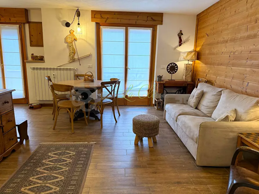 Immagine 5 di Trilocale in vendita  a Courmayeur