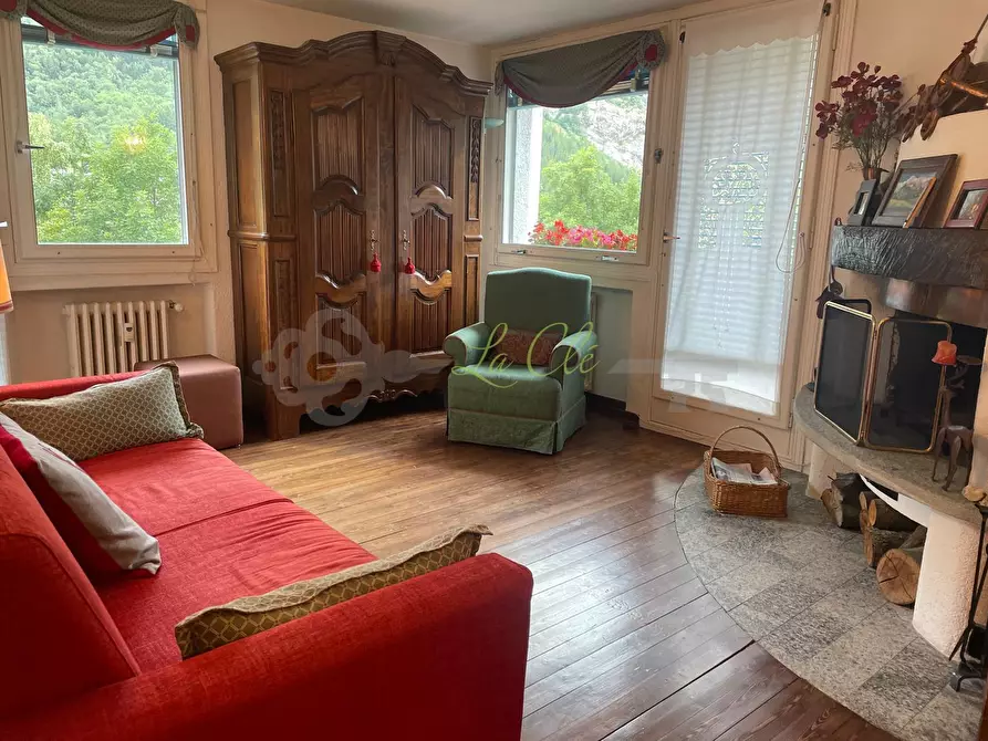 Immagine 1 di Trilocale in affitto  a Courmayeur