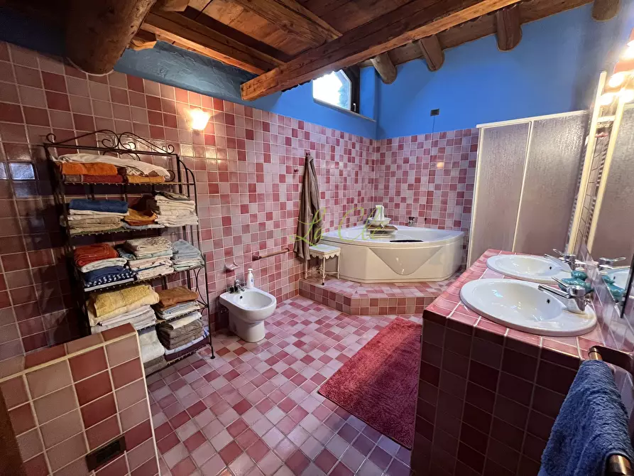 Immagine 20 di Trilocale in vendita  in Via Cesare Ollietti 13 a La Salle