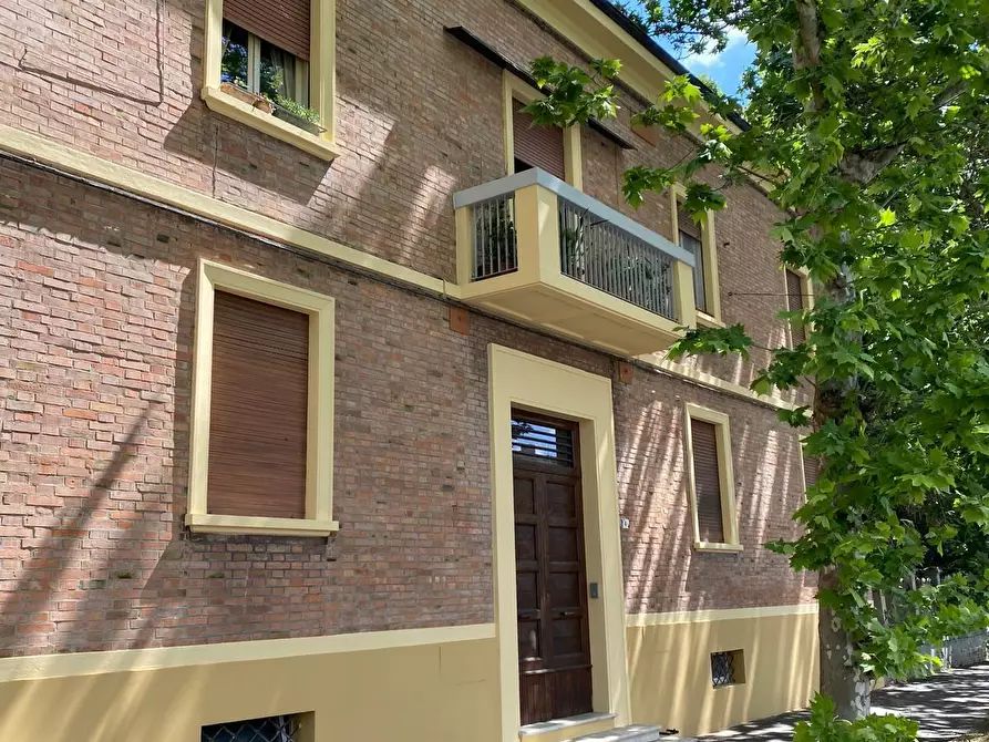 Immagine 29 di Trilocale in vendita  in Viale Raimondo Montecuccoli 4 a Modena