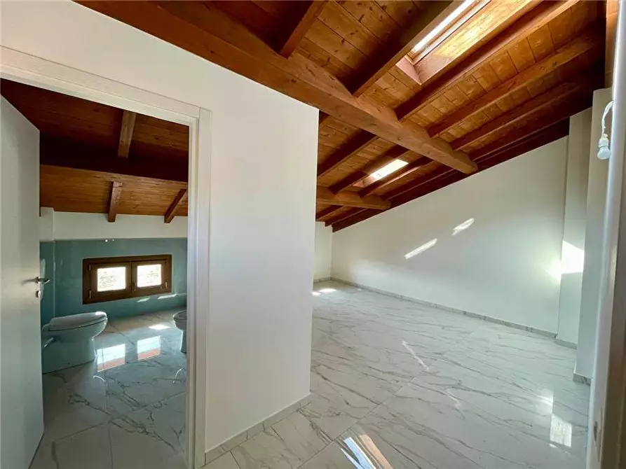 Immagine 13 di Porzione di casa in vendita  in via Cavo Argine 42 a Modena