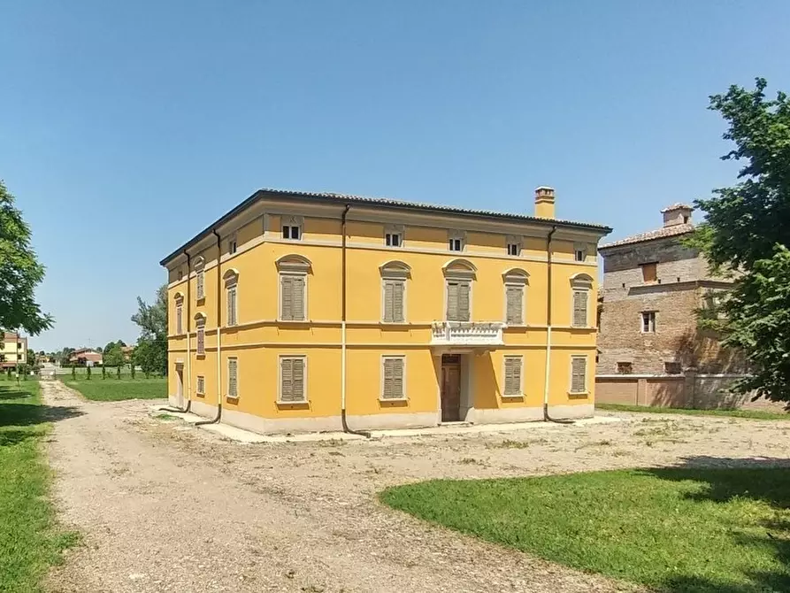 Immagine 1 di Villa in vendita  a Bomporto