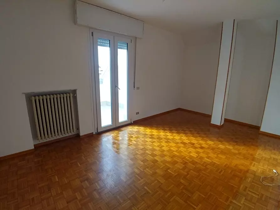 Immagine 21 di Attico in vendita  in Via Frosinone 9 a Modena