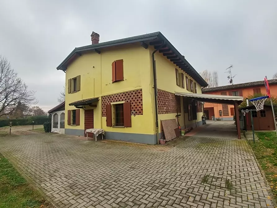 Immagine 8 di Casa bifamiliare in vendita  in Via di Villanova 470 a Modena