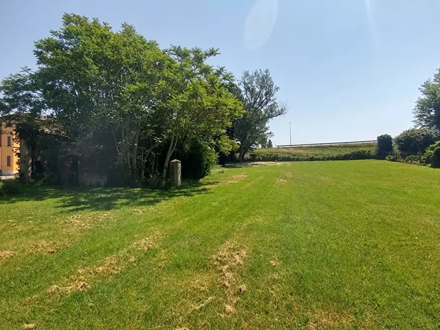 Immagine 4 di Villa in vendita  a Bomporto