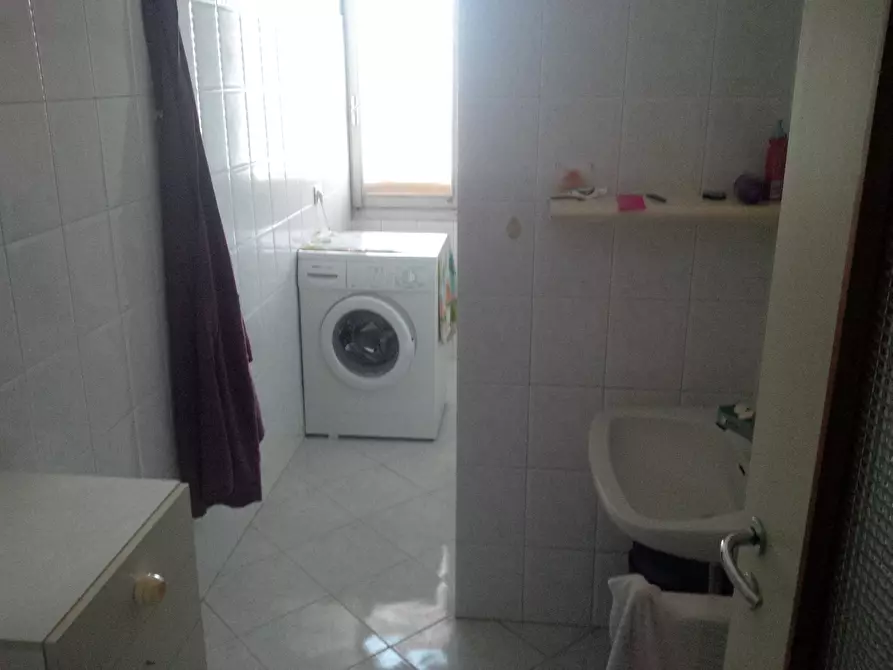 Immagine 10 di Stanza singola in affitto  in via Emilia Est 811 a Modena