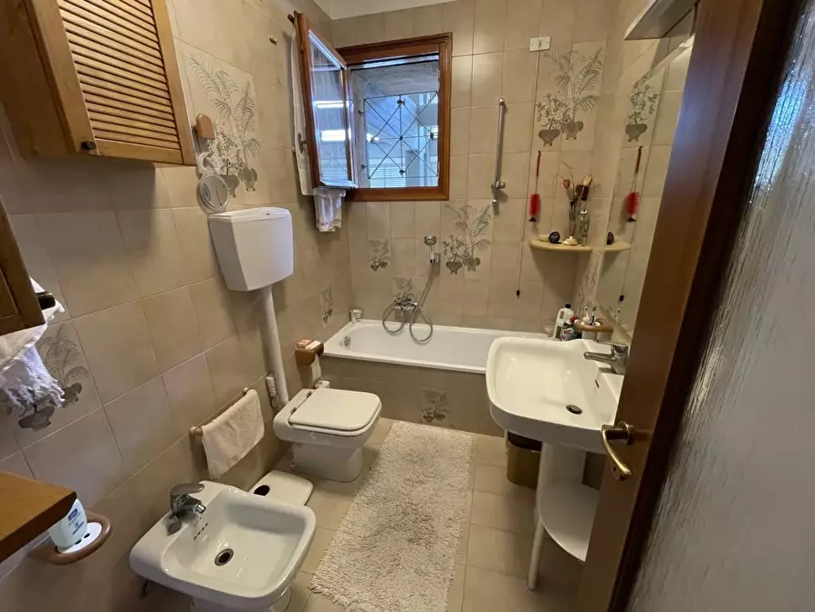 Immagine 17 di Quadrilocale in vendita  in via ruffini 75 a Modena