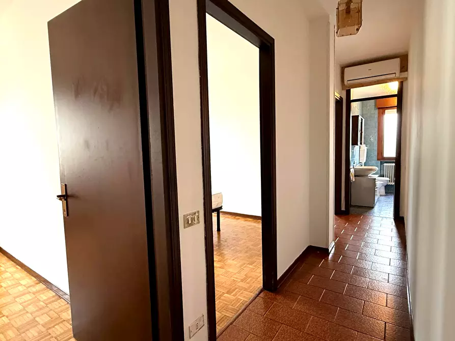 Immagine 11 di Quadrilocale in vendita  a Rovigo