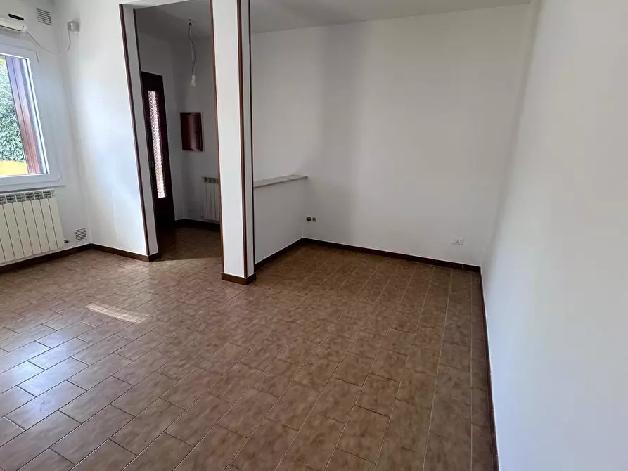 Immagine 2 di Bilocale in vendita  a Rovigo