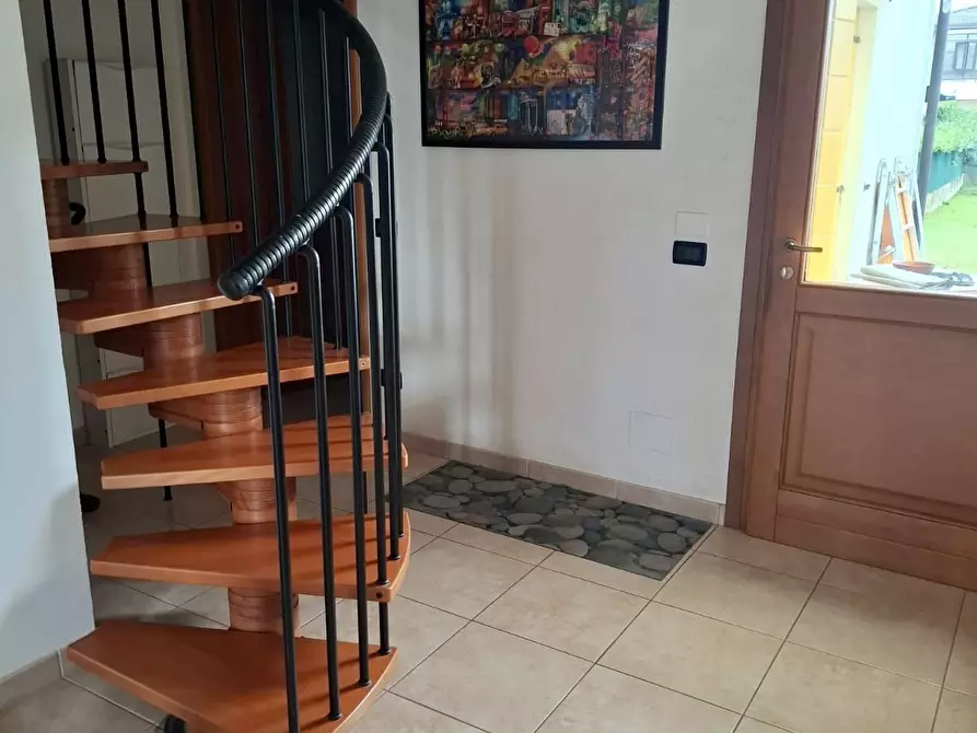 Immagine 8 di Casa bifamiliare in vendita  in via roma a Corbola