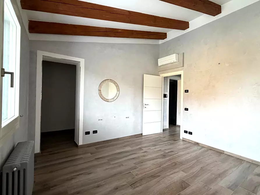 Immagine 9 di Porzione di casa in vendita  a Rovigo