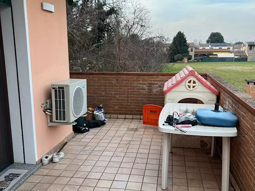 Immagine 11 di Quadrilocale in vendita  a Rovigo