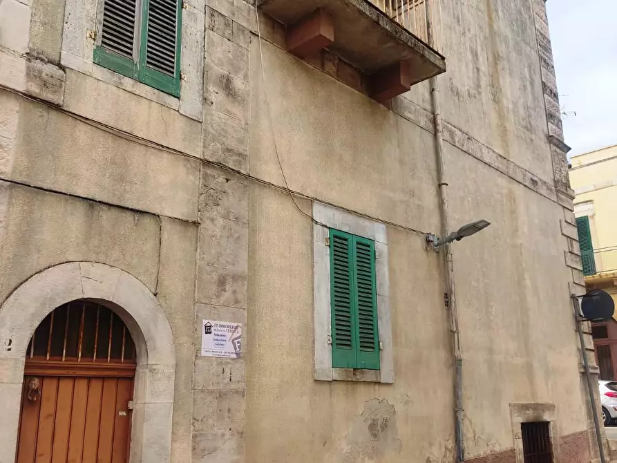 Immagine 6 di Appartamento in vendita  in Via Gabriele Logrillo 2 a Turi