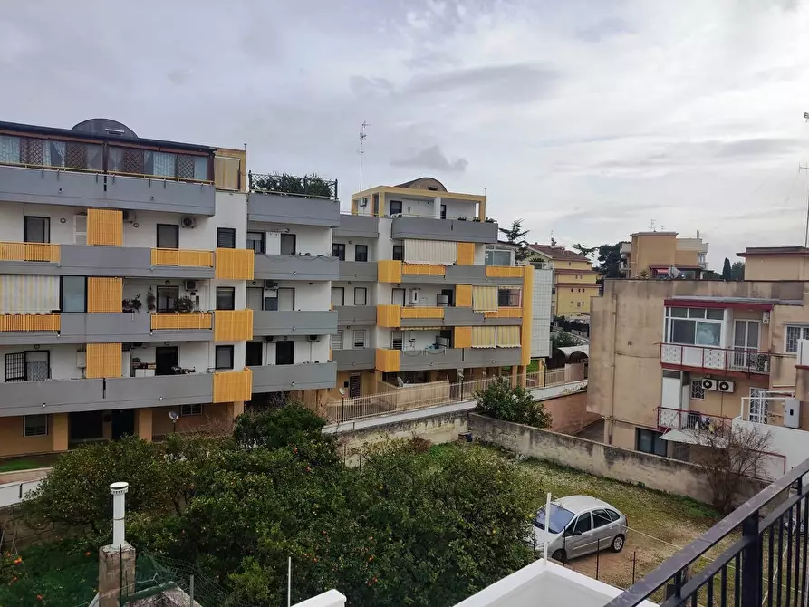Immagine 17 di Trilocale in vendita  in Via col di lana 3B a Bari
