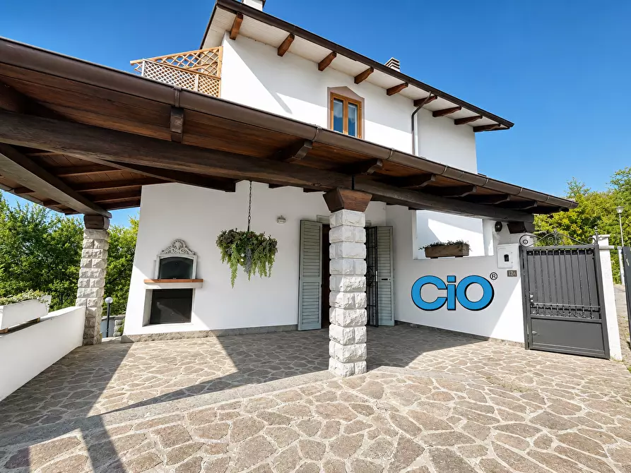 Immagine 4 di Villa in vendita  a Camugnano