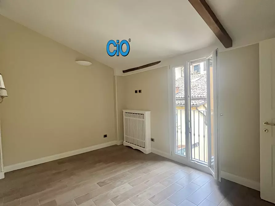 Immagine 8 di Mansarda in vendita  a Bologna