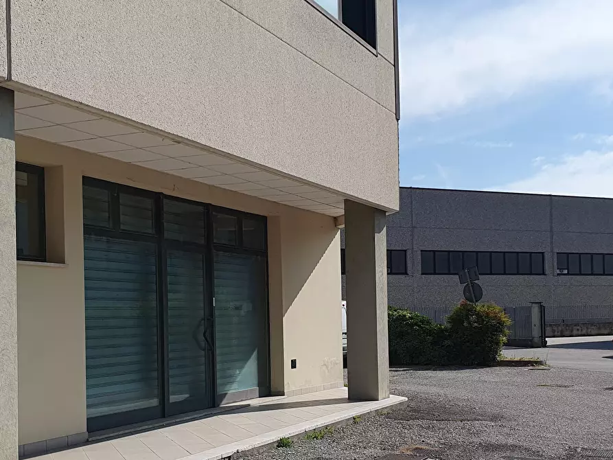 Immagine 17 di Locale commerciale in vendita  in Strada Mantova a Marmirolo