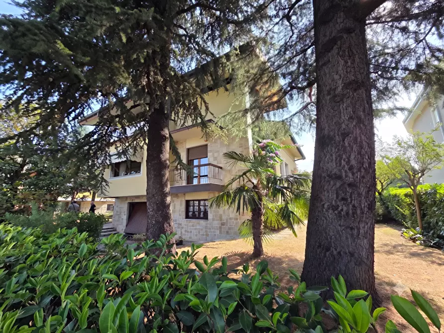 Immagine 1 di Casa indipendente in vendita  in Via Triumplina 208 a Brescia