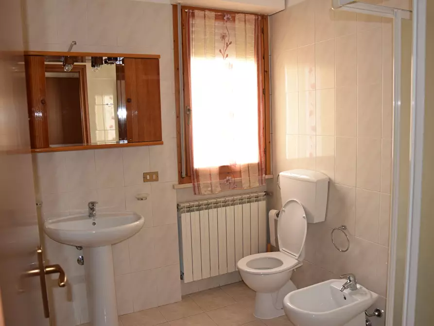 Immagine 8 di Trilocale in vendita  in Piazza Vittorio Emanuele 7 a Novafeltria