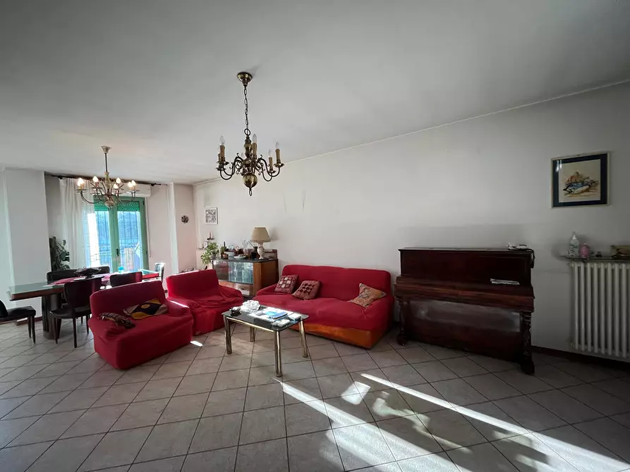 Immagine 2 di Trilocale in vendita  in Piazzale Kennedy 1 a Novafeltria