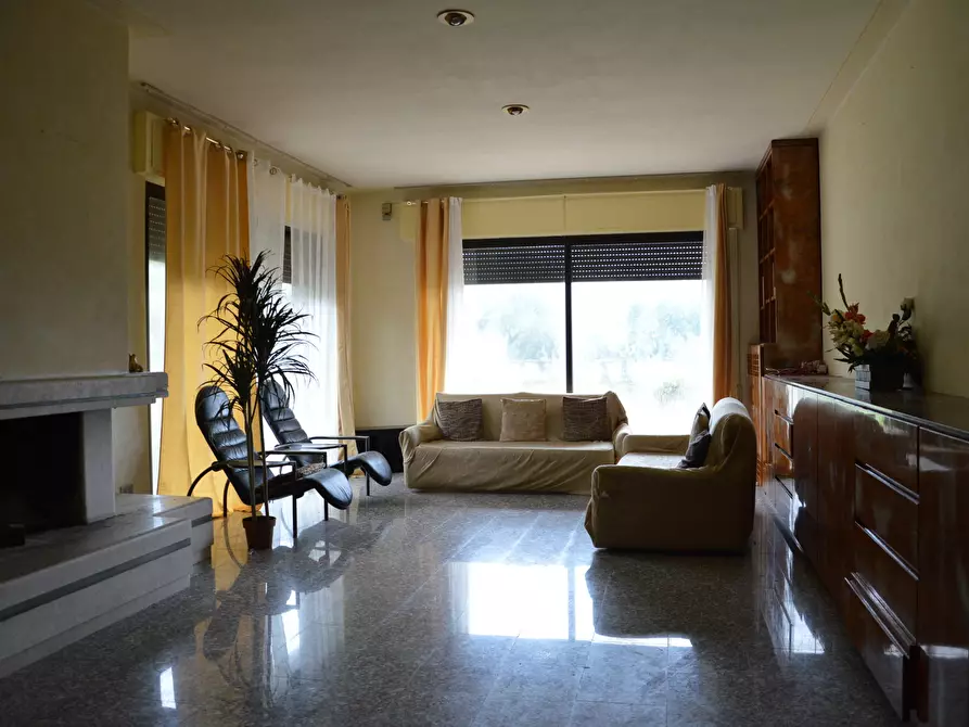 Immagine 2 di Villa in vendita  in Via della Chiesa XXIV a Lucca