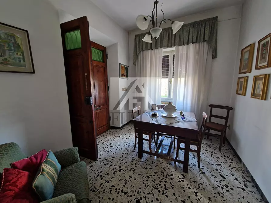 Immagine 1 di Casa bifamiliare in vendita  in Viale Lazzaro Papi 153 a Lucca