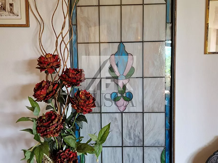 Immagine 49 di Villa in vendita  in via vecchia i a Lucca