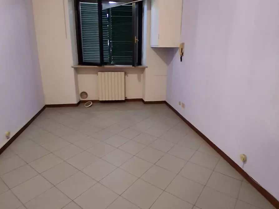 Immagine 15 di Ufficio in affitto  in Viale Puccini a Lucca