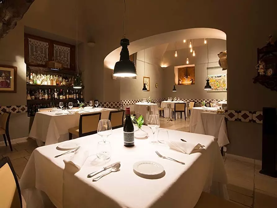 Immagine 9 di Bar / Ristorante in vendita  in Viale Castruccio Castracani a Lucca