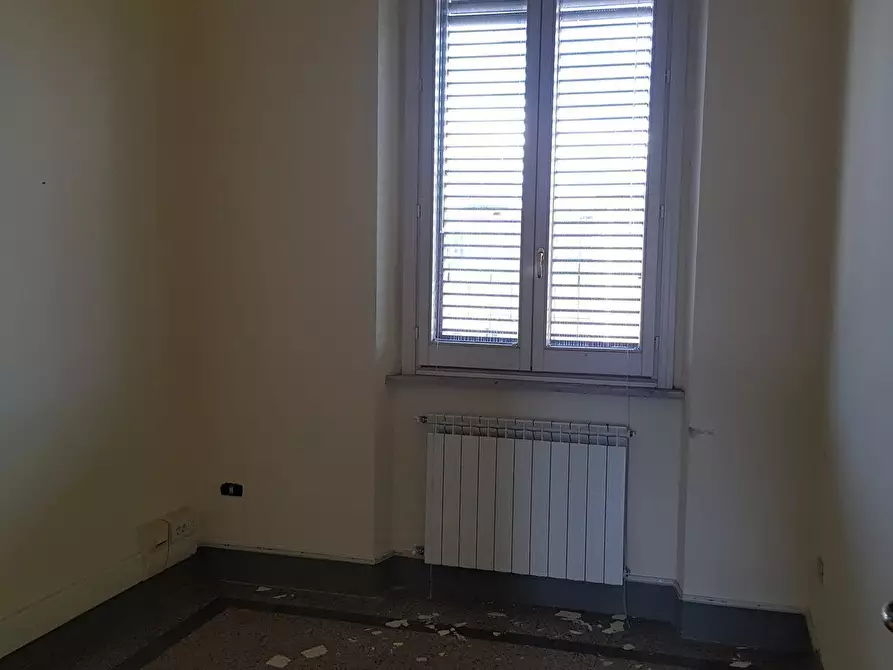 Immagine 12 di Ufficio in affitto  in Via Angeloni Carlo 81 a Lucca