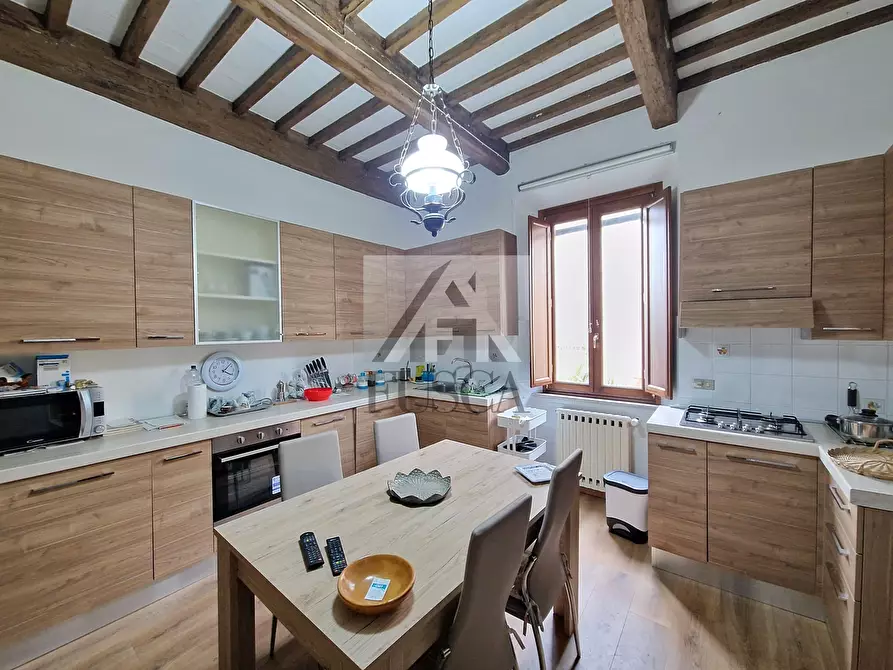 Immagine 5 di Casa indipendente in vendita  a Lucca