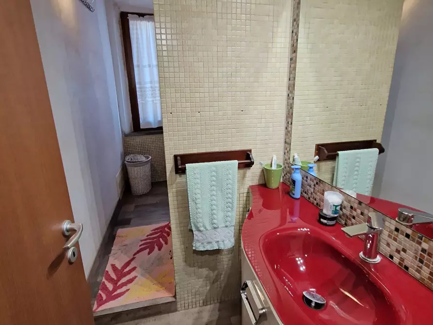 Immagine 8 di Appartamento in vendita  in Via Roosevelt Franklyn D a Lucca