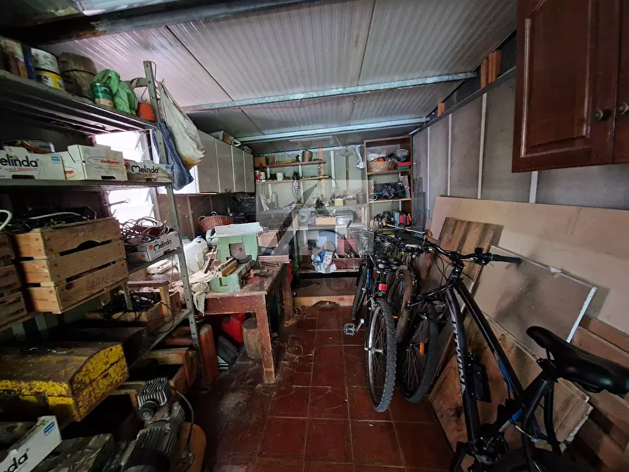 Immagine 17 di Villa in vendita  in Via Vittorio Bachelet a Lucca