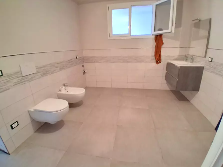 Immagine 35 di Casa bifamiliare in vendita  in Via Sarzanese a Lucca
