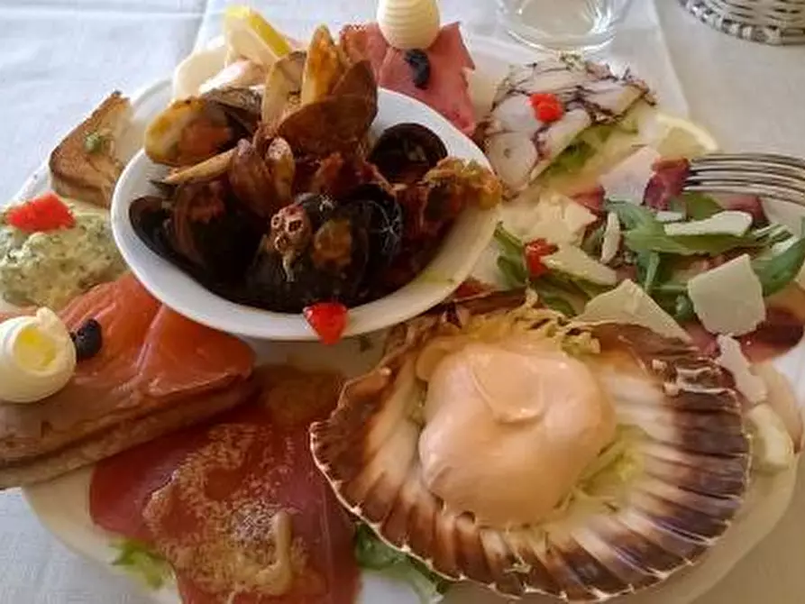 Immagine 4 di Pizzeria / Pub in vendita  in Viale Giuseppe Giusti a Lucca