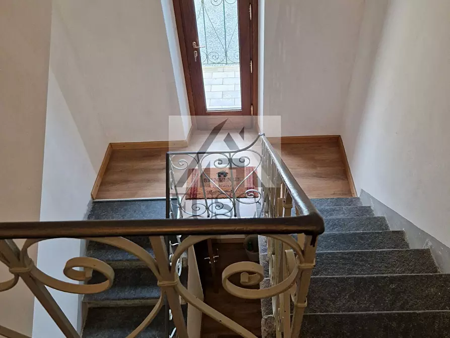 Immagine 17 di Casa indipendente in vendita  a Lucca