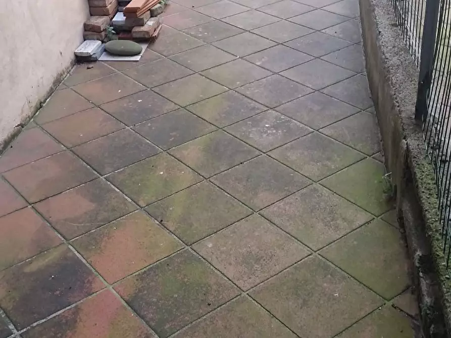 Immagine 25 di Quadrilocale in vendita  in via per camaiore a Lucca