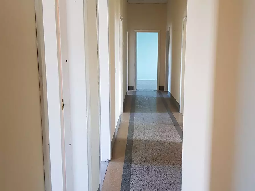 Immagine 7 di Ufficio in affitto  in Via Angeloni Carlo 81 a Lucca