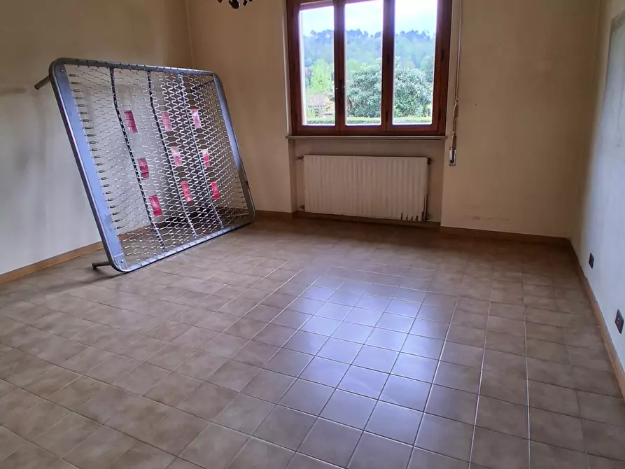 Immagine 3 di Pentalocale in vendita  in Via per Camaiore a Lucca