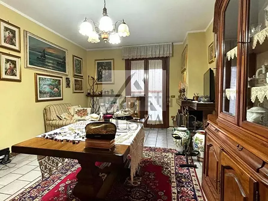 Immagine 6 di Pentalocale in vendita  in Via della Chiesa IX 164 a Lucca