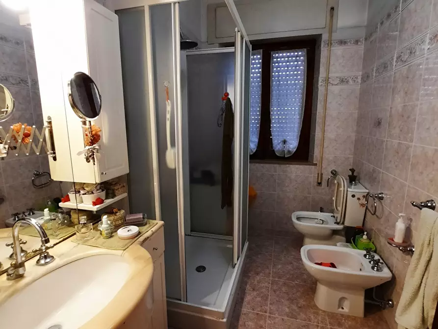Immagine 23 di Villa in vendita  in bollori a Lucca