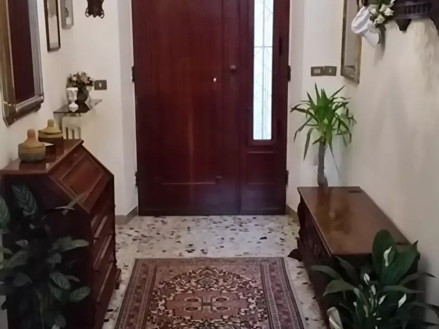 Immagine 7 di Villa in vendita  in bollori a Lucca