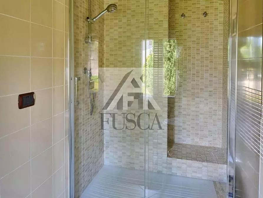 Immagine 40 di Rustico / casale in vendita  in Via del Giardinetto a Lucca