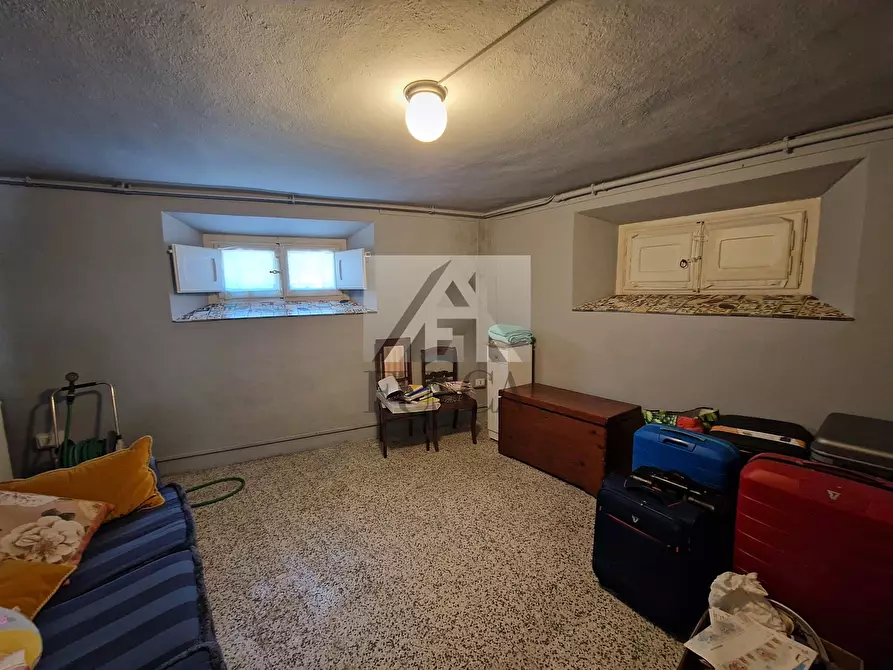 Immagine 29 di Pentalocale in vendita  in Viale Giuseppe Giusti a Lucca