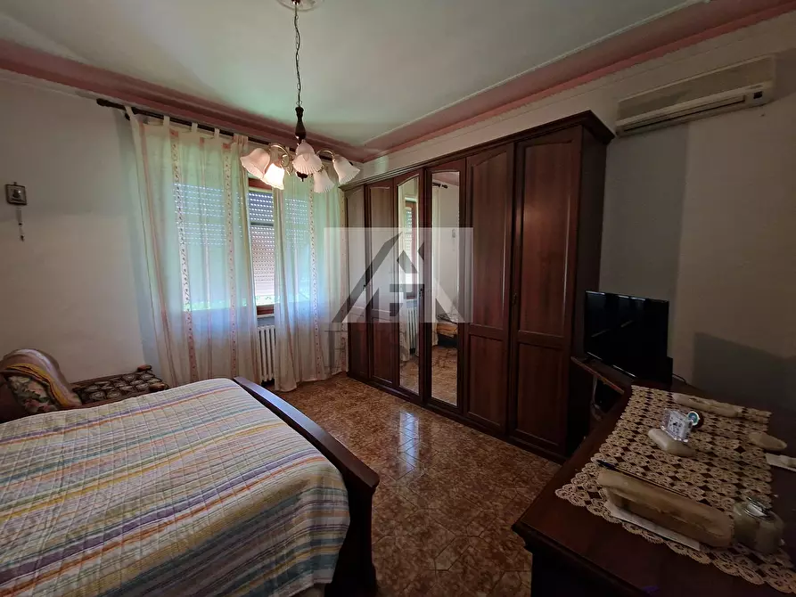 Immagine 10 di Villa in vendita  in Via Vittorio Bachelet a Lucca