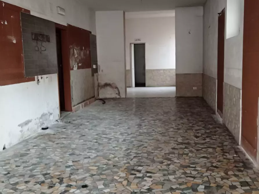 Immagine 25 di Capannone industriale in affitto  in Via Sarzanese a Lucca