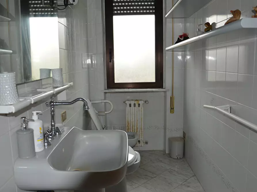 Immagine 20 di Villa in vendita  in Via della Chiesa XXIV a Lucca